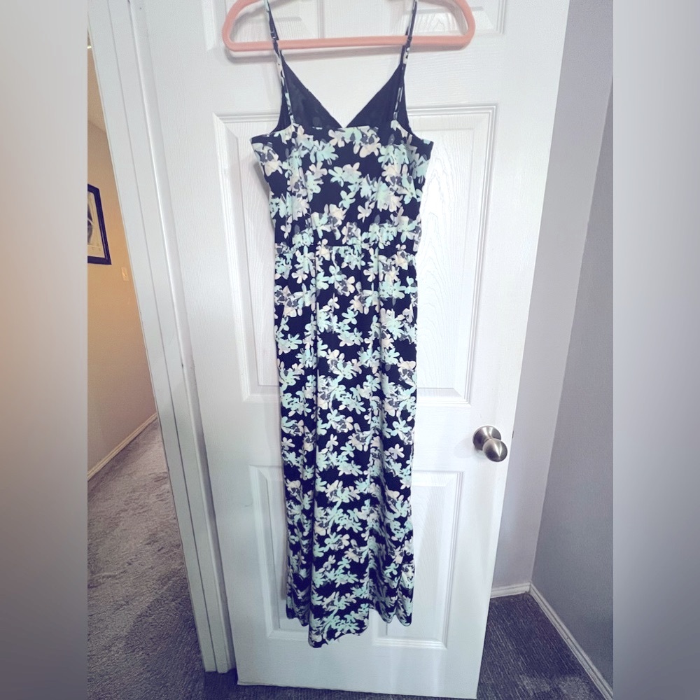 Beautiful Banana republic summer dress.